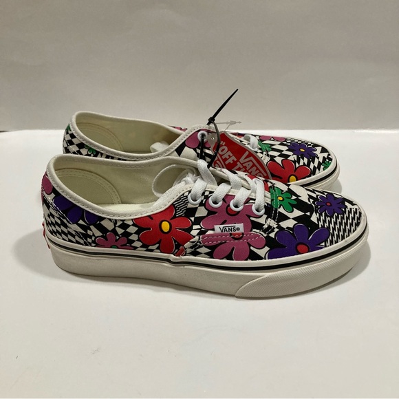 NWOT Vans shoes - Picture 4 of 7